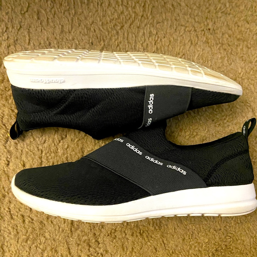 Size 9 1/2 Adidas Foam